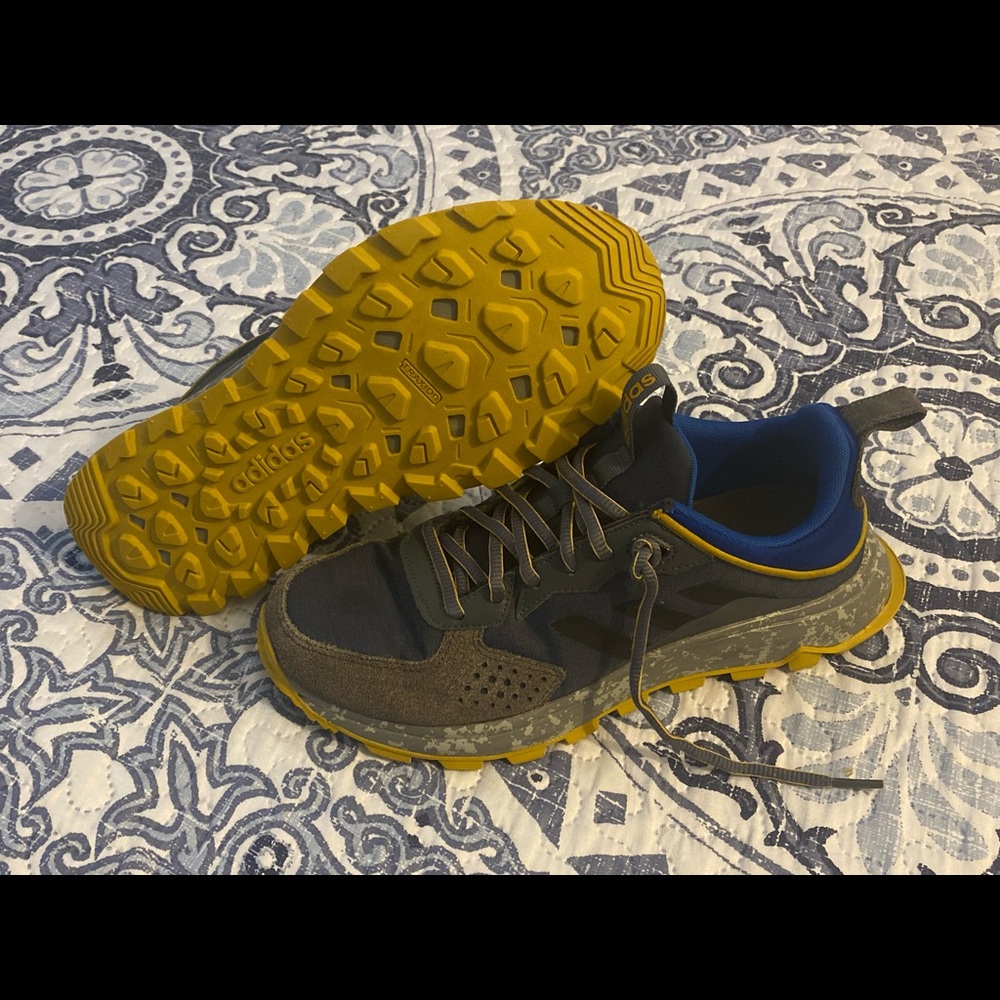 mens adidas 7.5US men's size used in good condition as seen in photos